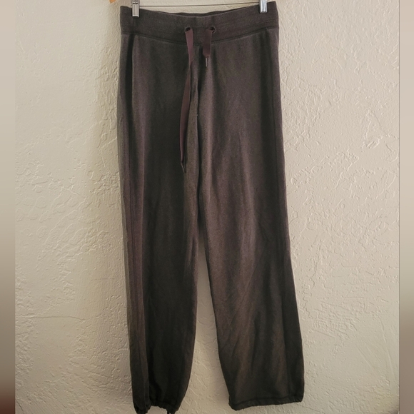 Lululemon Jogger Pants Size 8 - Picture 1 of 9